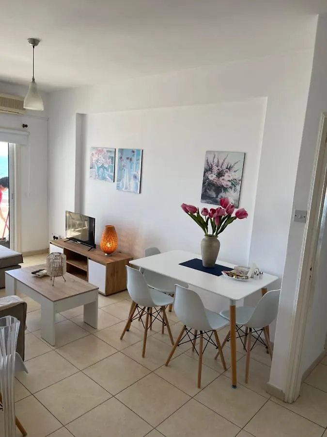 Alex Beach Apartment 31 Larnaca 0*,
